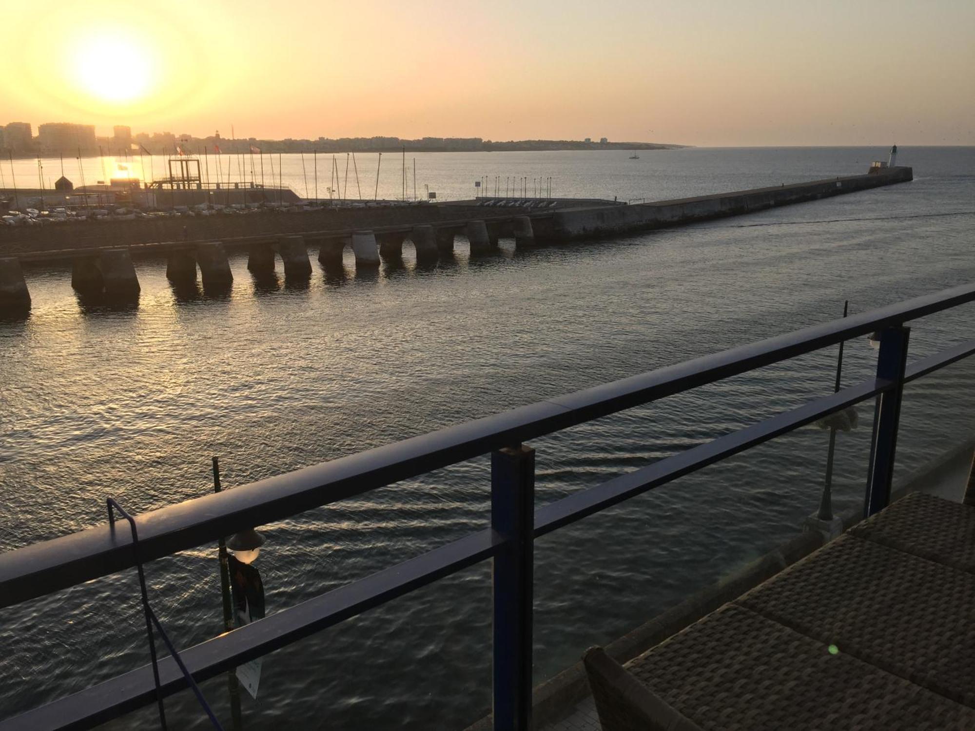 Le Vendee Globe Sous Votre Balcon Apartment La Chaume Bagian luar foto