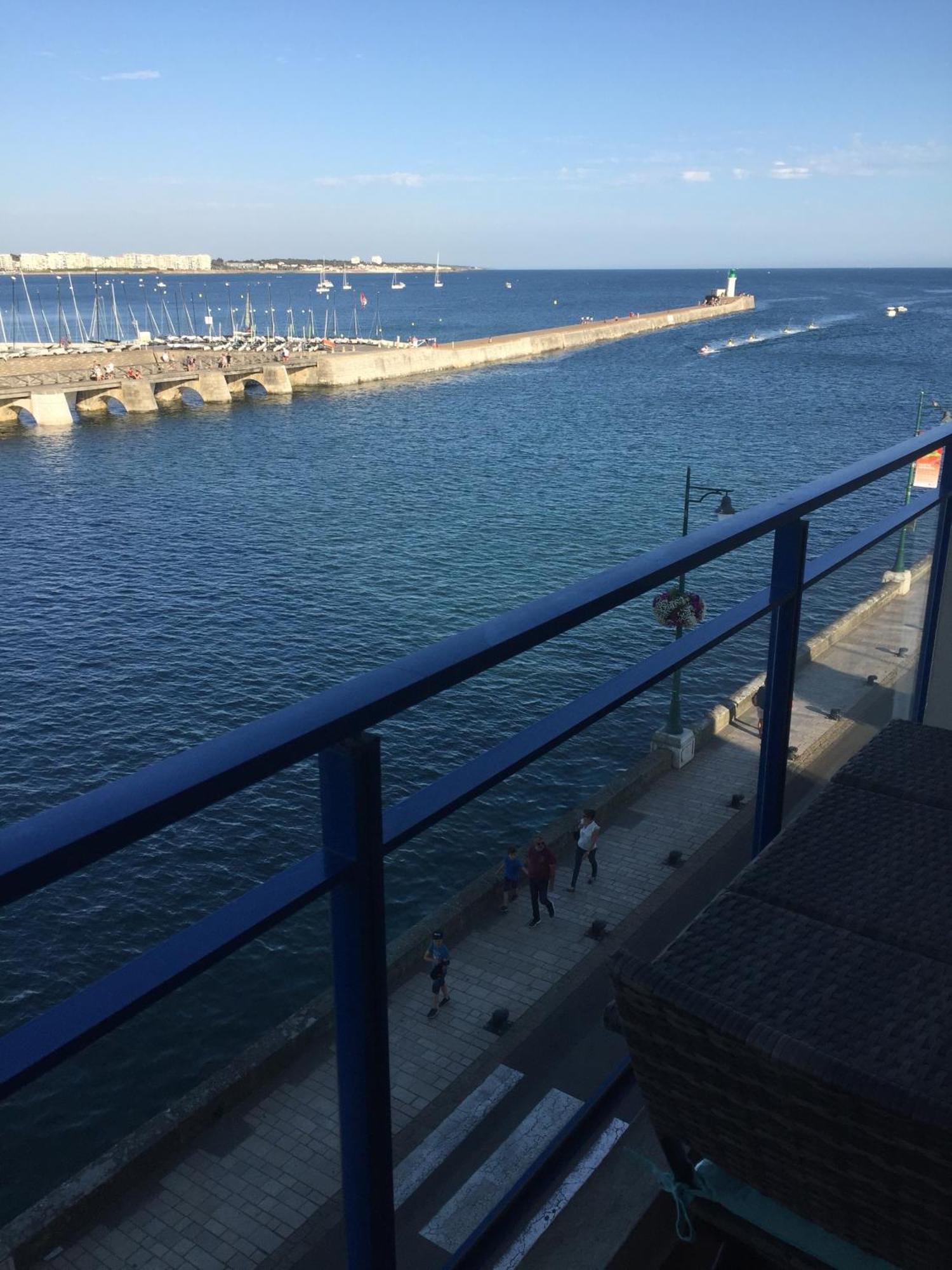 Le Vendee Globe Sous Votre Balcon Apartment La Chaume Bagian luar foto